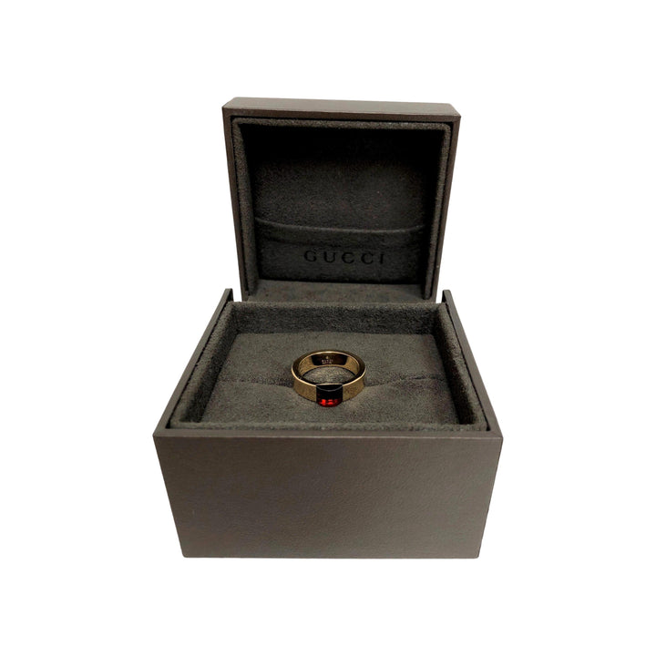 GUCCI 18K Yellow Gold Cabochon Garnet 5mm Band Ring