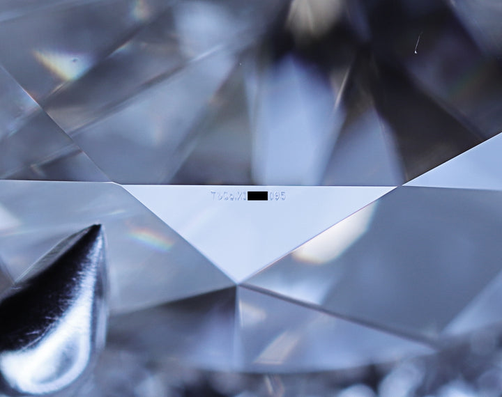 Tiffany & Co. Soleste Oval .88 cts total Diamond Engagement Ring Platinum H VVS2