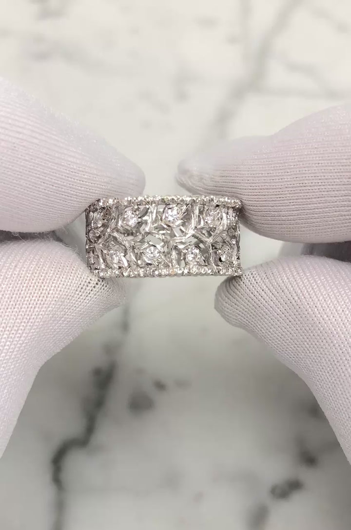 Buccellati Ramage Eternelle 18K White Gold Diamond Scalloped Band Ring Size 5.5