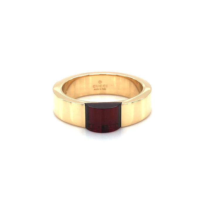 GUCCI 18K Yellow Gold Cabochon Garnet 5mm Band Ring