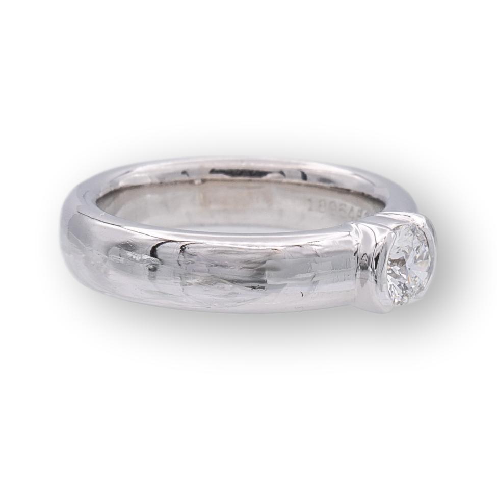 Tiffany and Co. Etoile Platinum Round Diamond Engagement Ring .30ct FVVS1