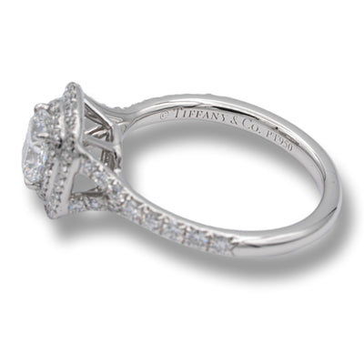 Key Factors You Should Keep in Mind While Purchasing Tiffany Engagement Rings Online