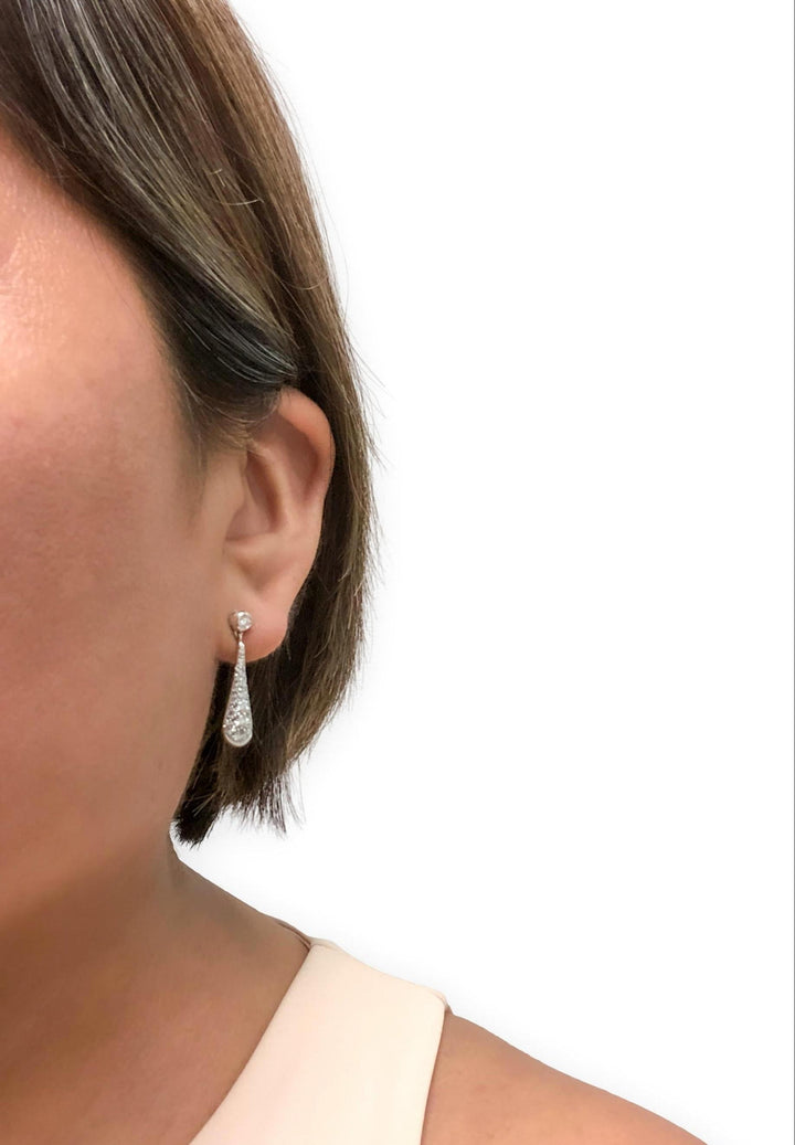 Vintage 18K White Gold Teardrop Dangling Diamond Pavé Earrings 1.25 tcw. G VS