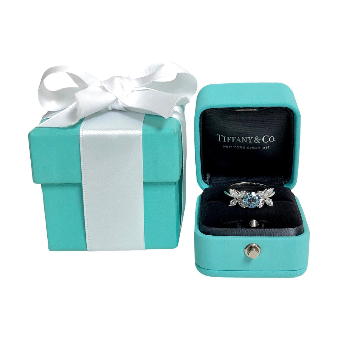 Tiffany & Co. Victoria Ring Platinum 2 ct total Aquamarine & Marquise Diamonds