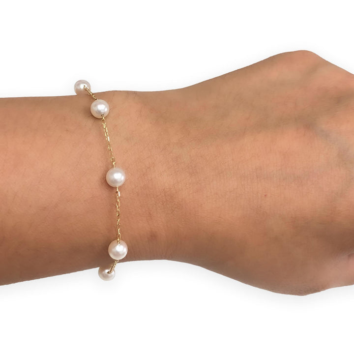 MIKIMOTO 18K Yellow Gold  5.5mm Pearl Station Bracelet – 7" w/orig Pouch