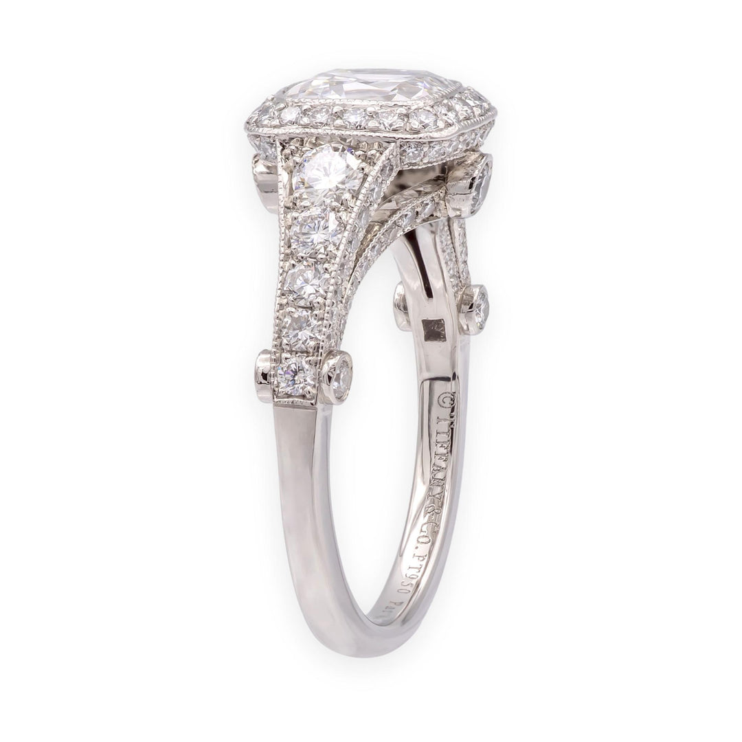 Tiffany & Co Legacy 1.37 ct Center DVS1 Cushion Diamond Engagement Ring Platinum