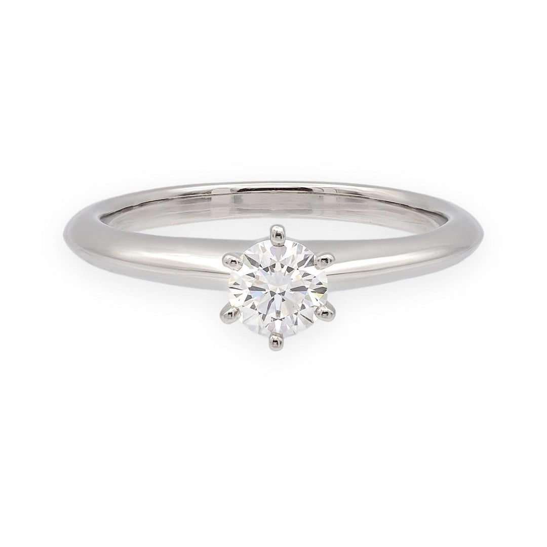 Tiffany & Co. Platinum .28 ct I VVS1 Round Diamond Solitaire Engagement Ring