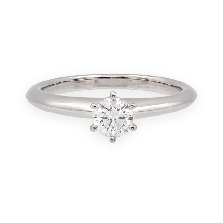 Tiffany & Co. Platinum .28 ct I VVS1 Round Diamond Solitaire Engagement Ring