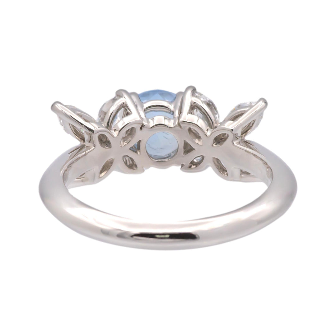 Tiffany & Co. Victoria Ring Platinum 2 ct total Aquamarine & Marquise Diamonds