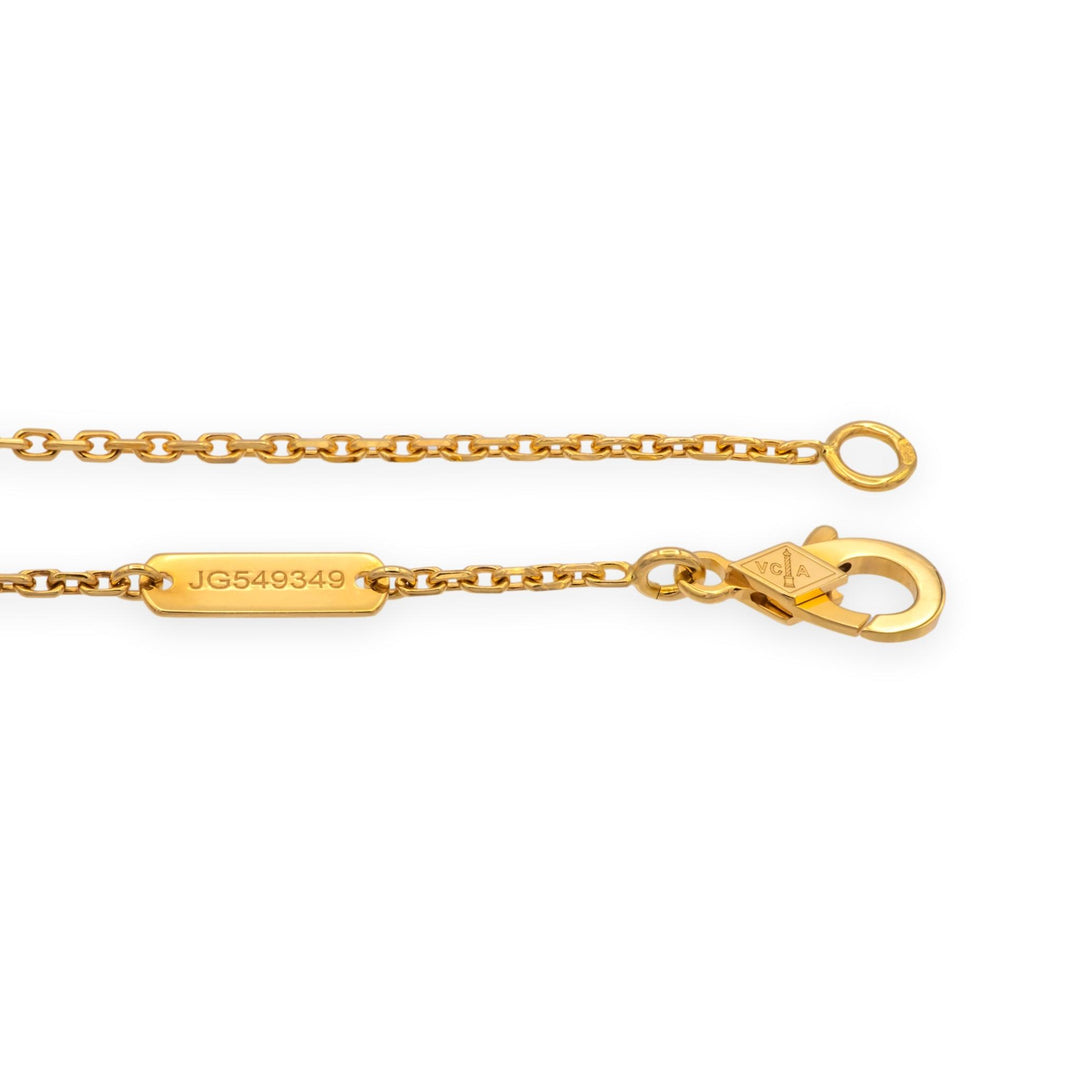 Van Cleef & Arpels Vintage Alhambra Onyx Necklace Pendant 18K Yellow Gold