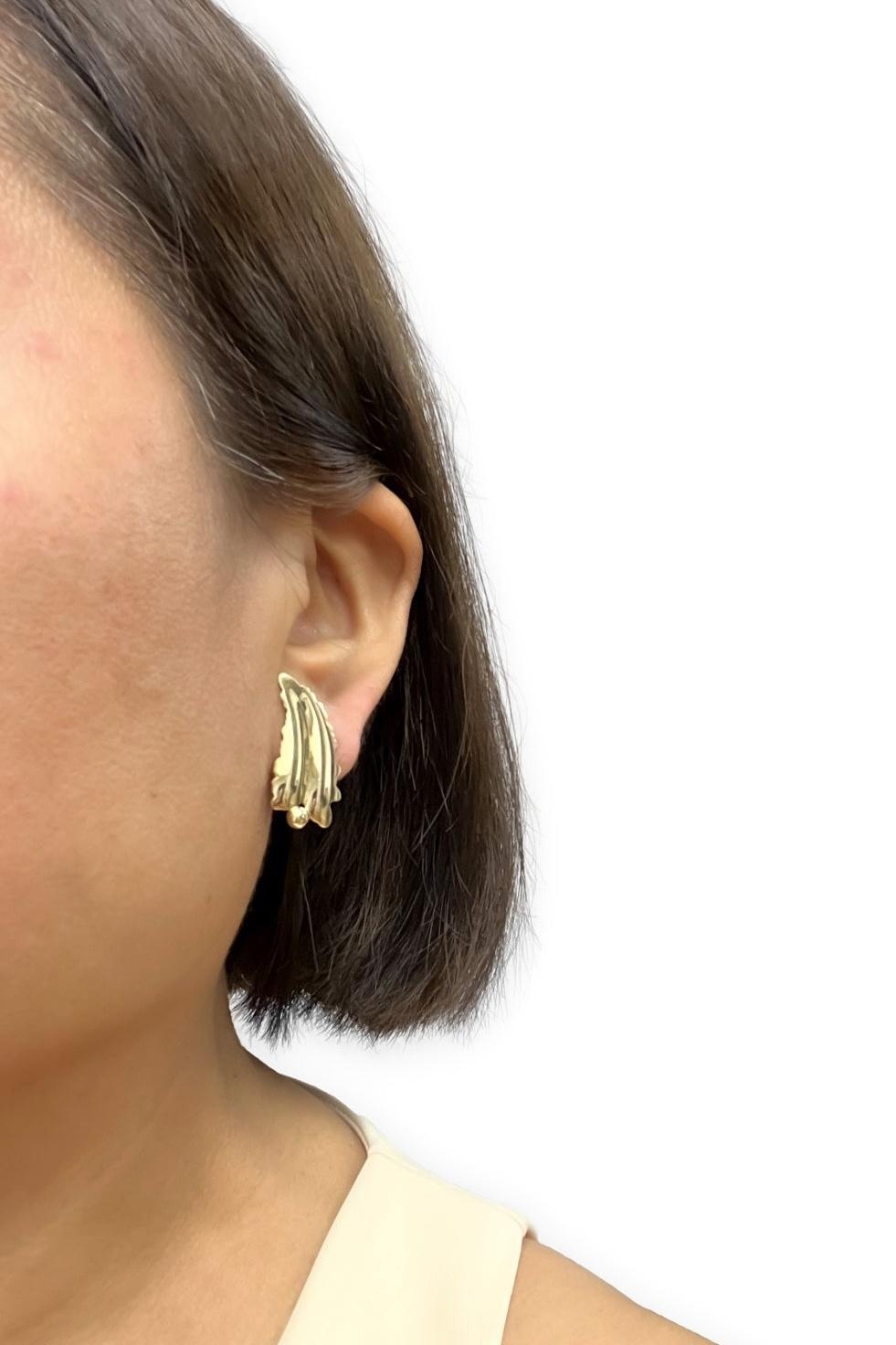 Mid-Century Tiffany & Co. 14K Yellow Gold Sculpted Leaf Motif Earrings – 1950s