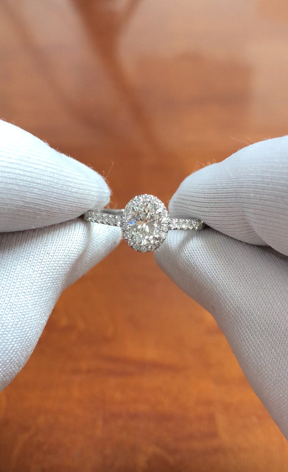 Tiffany & Co Platinum Soleste 0.50 Ct. Center Oval Diamond Engagement Ring G VS1