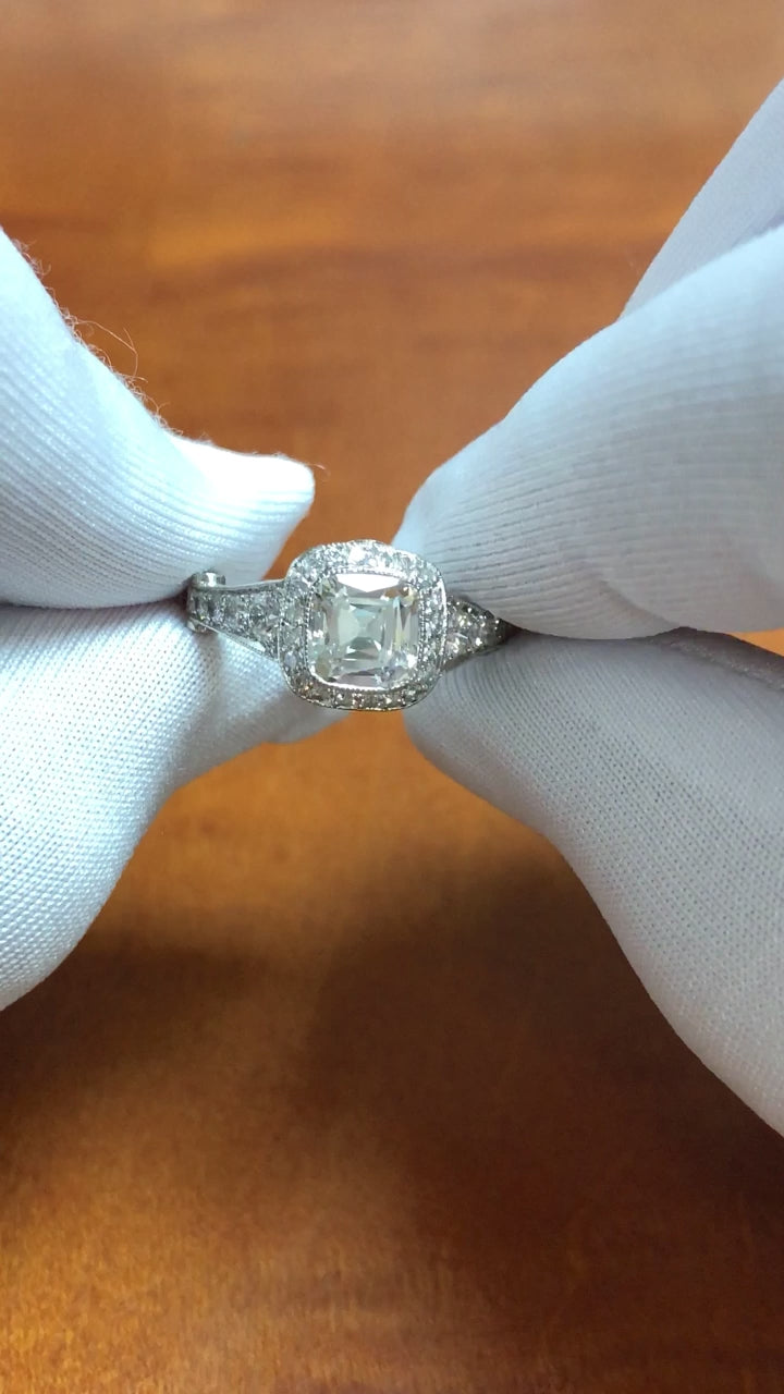 Tiffany & Co Legacy 1.37 ct Center DVS1 Cushion Diamond Engagement Ring Platinum
