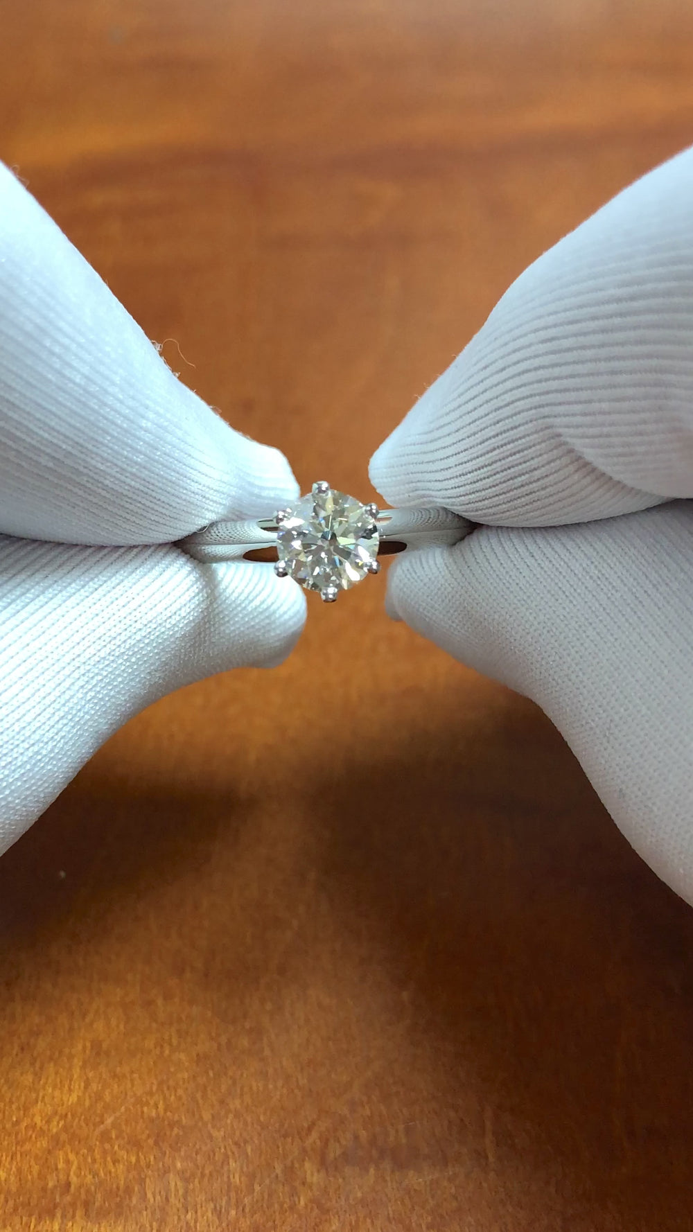 Tiffany & Co. Platinum .80 ct H VS2 Round Diamond Solitaire Engagement Ring