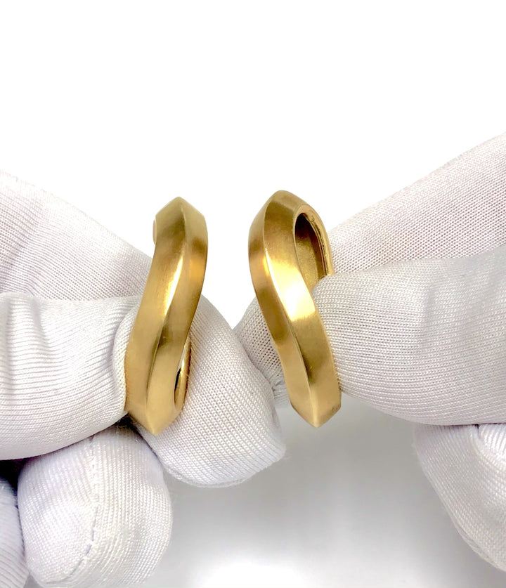 Vintage Angela Cummings 18K Yellow Gold Cuffs Earrings Circa 1984