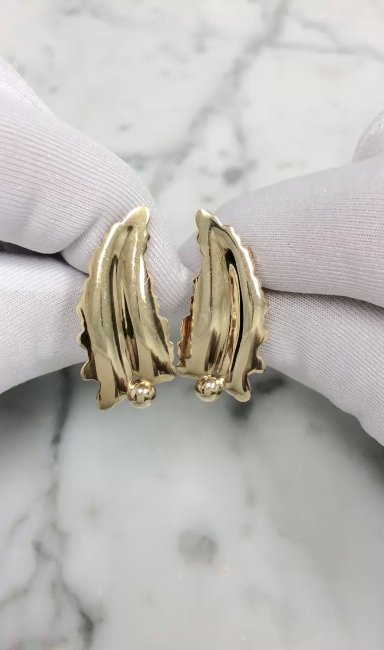 Mid-Century Tiffany & Co. 14K Yellow Gold Sculpted Leaf Motif Earrings – 1950s