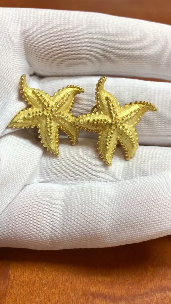 Tiffany & Co. Vintage 18K Yellow Gold Textured Starfish Earrings 25mm