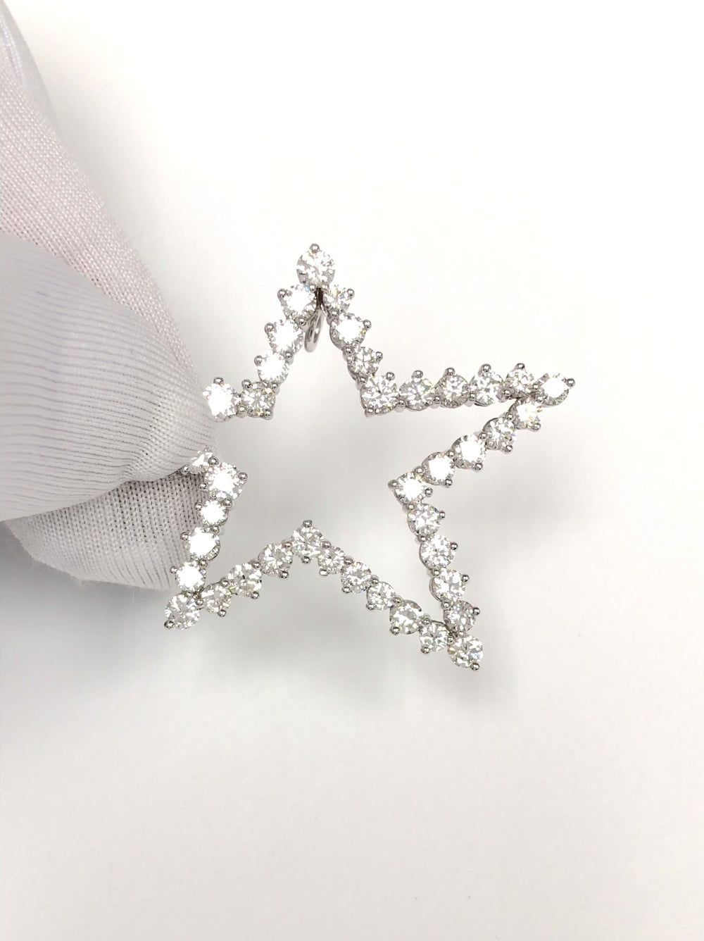 Vintage Tiffany & Co. Platinum Diamond Star Pendant with 3.01 cts, 1979