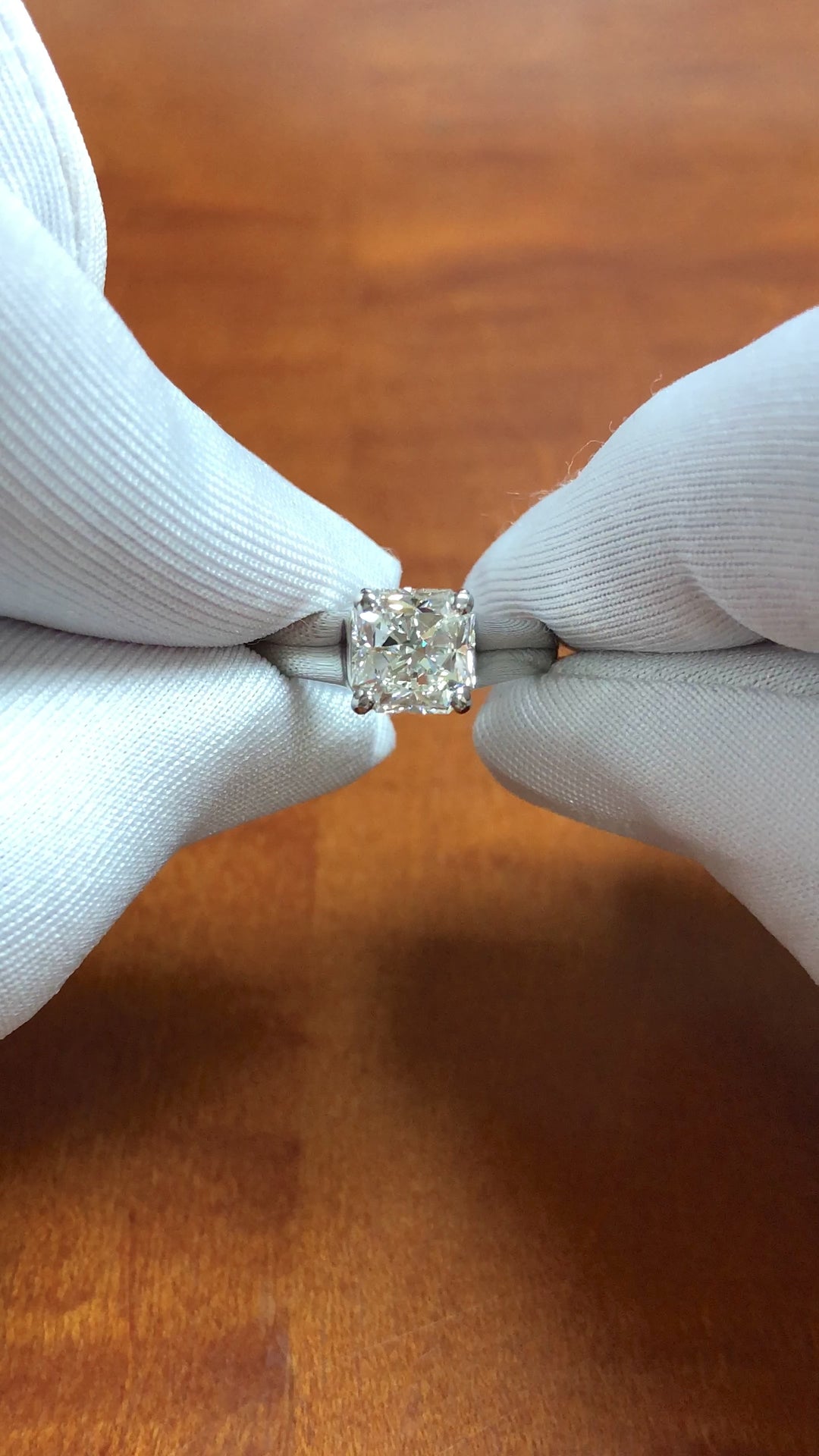 Tiffany & Co. Lucida 1.76ct I VS1 Diamond Platinum Engagement Ring