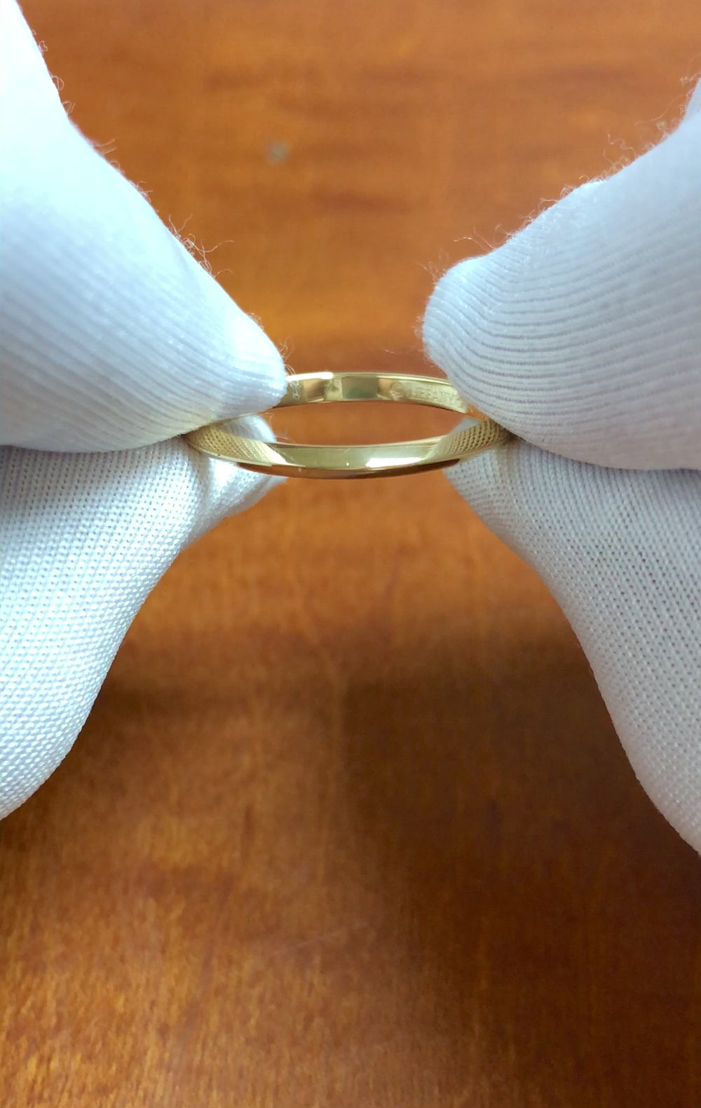 Vintage Tiffany & Co. 18K Yellow Gold Knife-Edge Wedding Band Ring 2mm Size 8