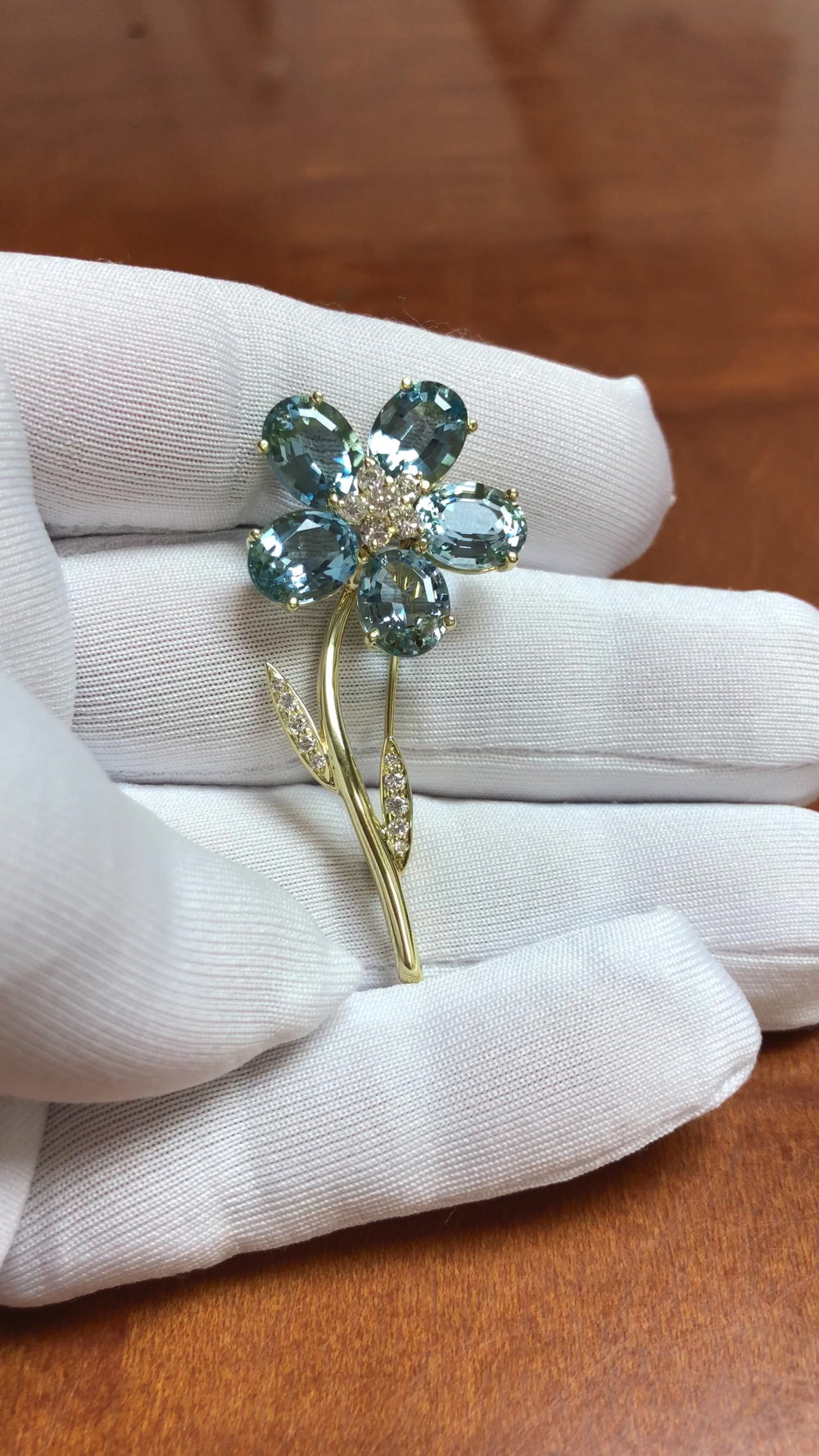 Vintage Tiffany & Co 18K Yellow Gold Aquamarine + Diamond Flower Brooch Ca. 1980