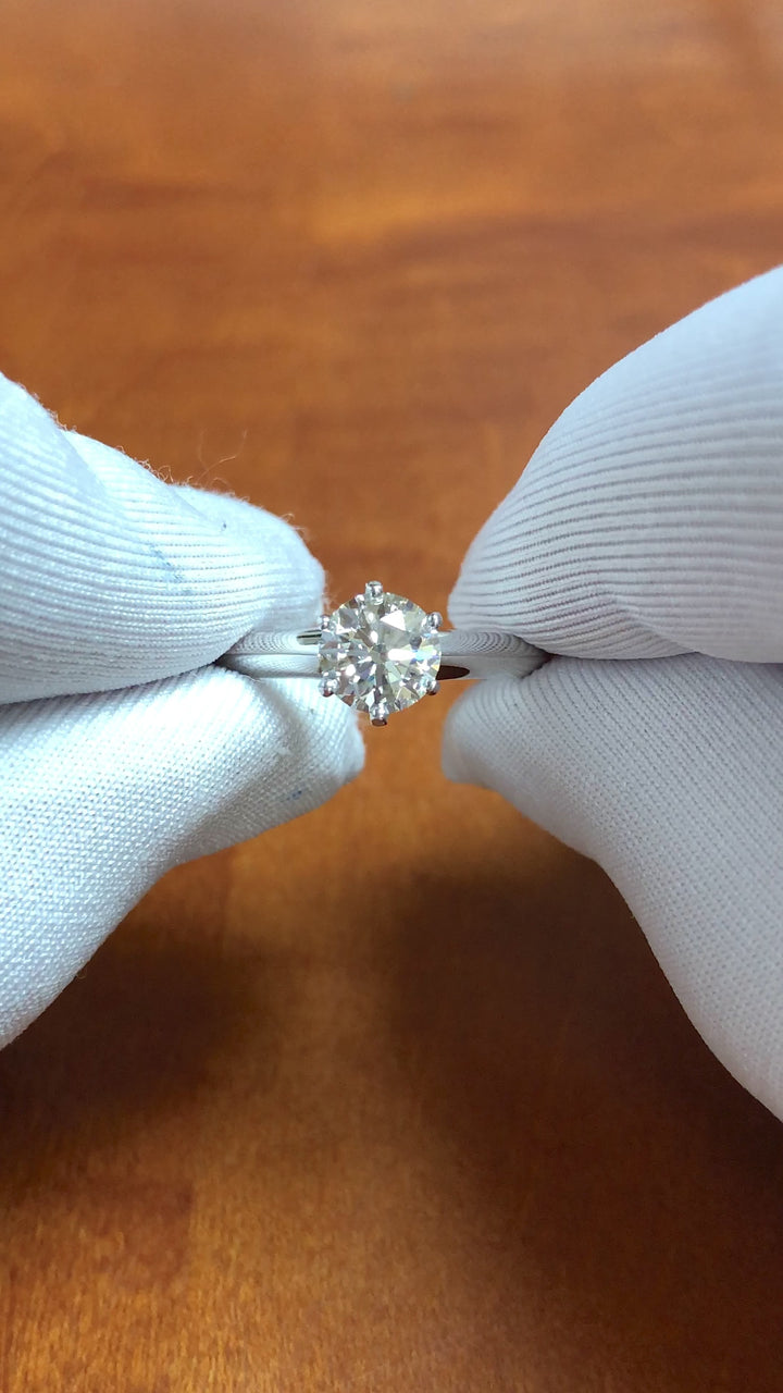 Tiffany & Co. Platinum .96 ct D VVS2 Round Diamond Solitaire Engagement Ring