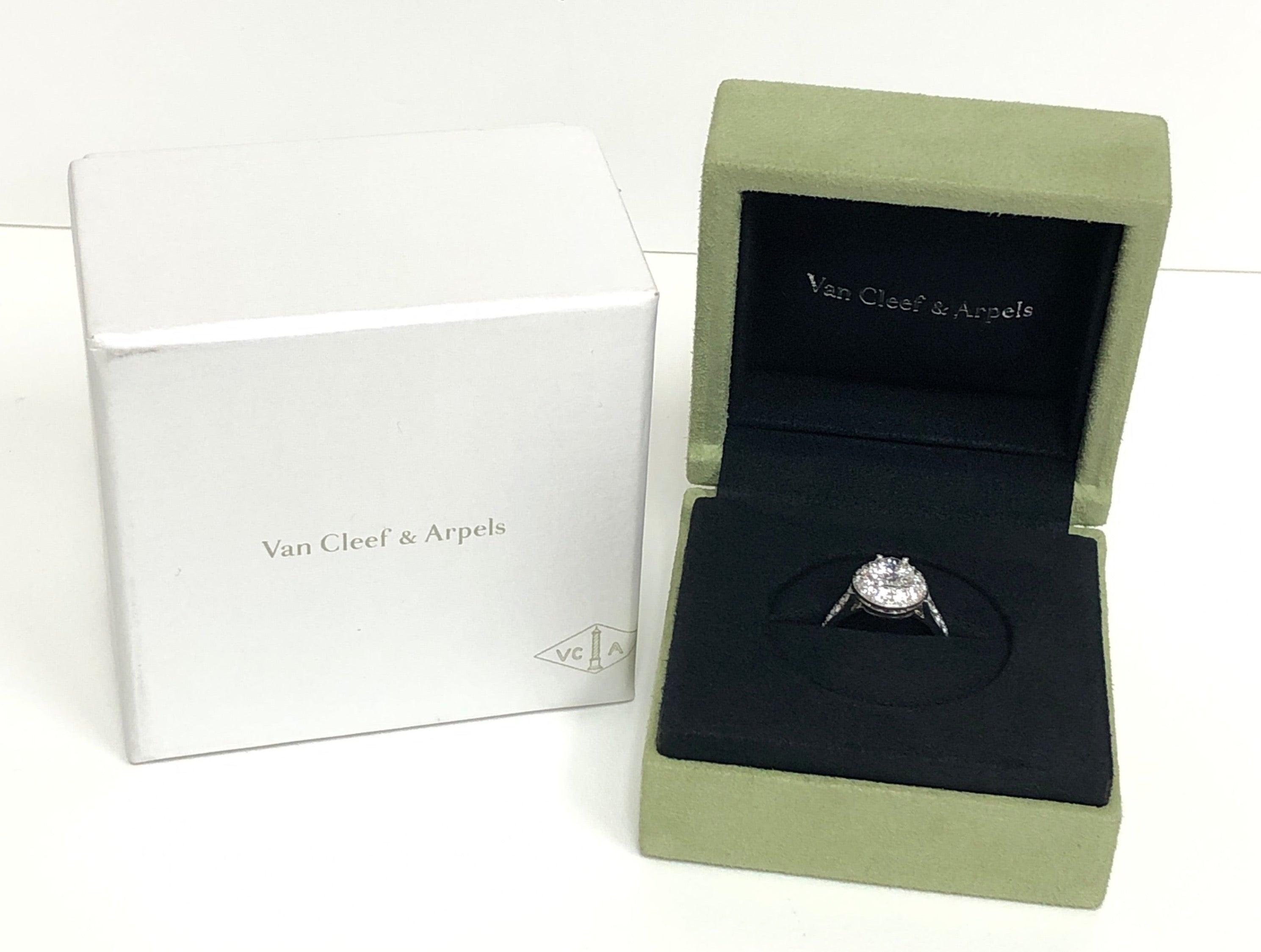 Van Cleef and Arpels Icone Diamond and Platinum Engagement